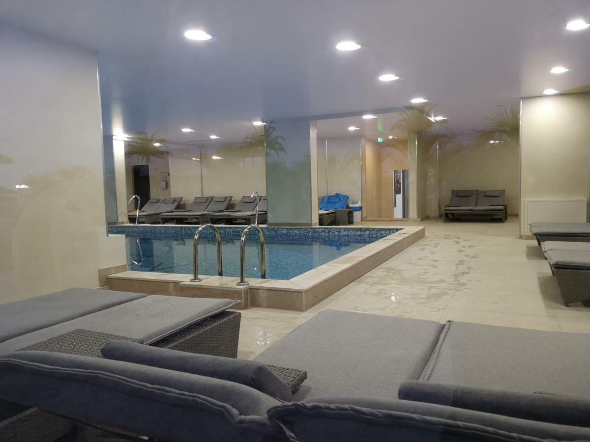 Relax Inn Apartment ナボダリ エクステリア 写真
